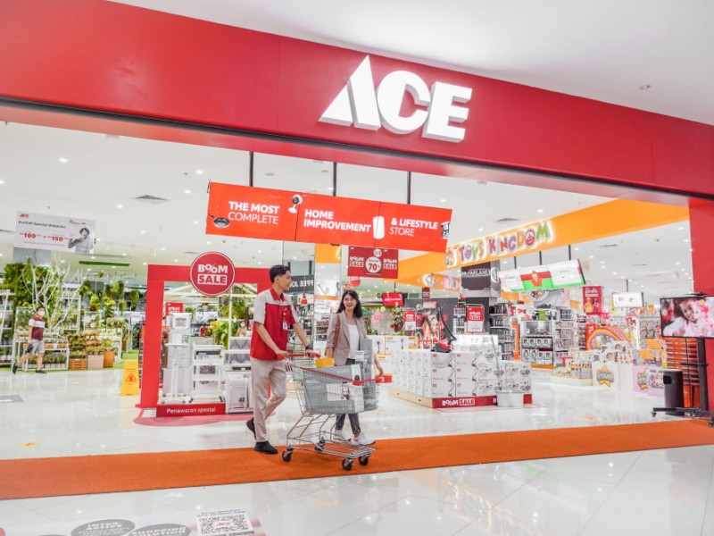 PT Ace Hardware Tbk. (ACES).