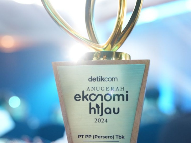 PTPP Raih Tiga Penghargaan di Anugerah Ekonomi Hijau dan TJSL & CSR Award