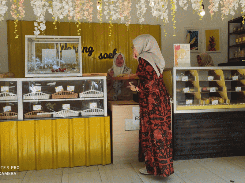 Kembangkan Usaha dengan KUR, Warung Soeka Jadi Bakery Favorit di Sumenep