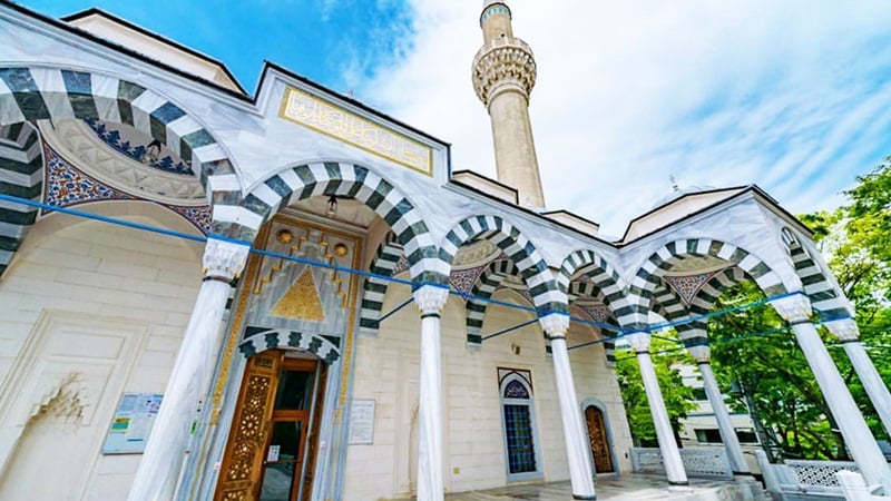 Indahnya Masjid Camii Tokyo, Tempat Nikah Syahrini dan Reino Barack