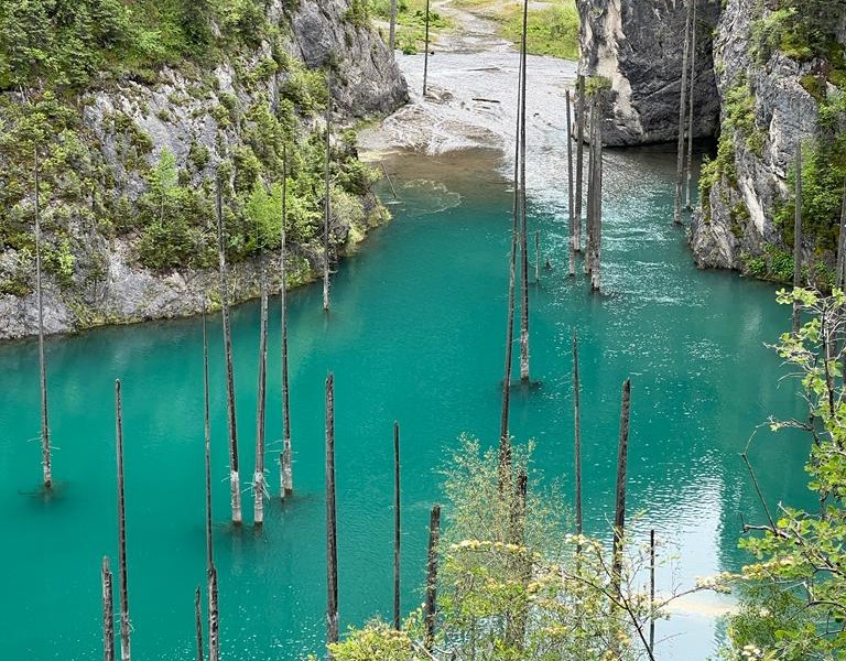 Lake Kaindy, Zamrud Terpendam di Sudut Almaty, Kazakhstan