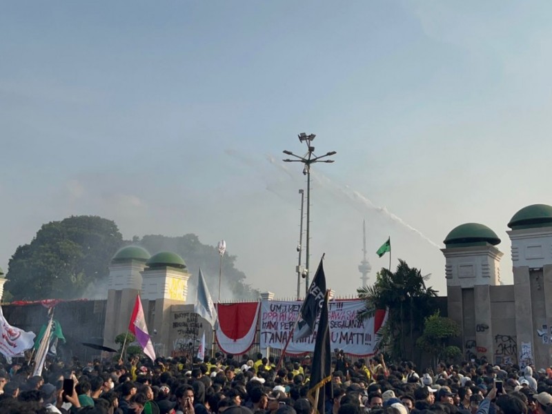 Demo Tolak RUU Pilkada Ricuh, Masinton PDIP: Jangan Salahkan Mahasiswa!