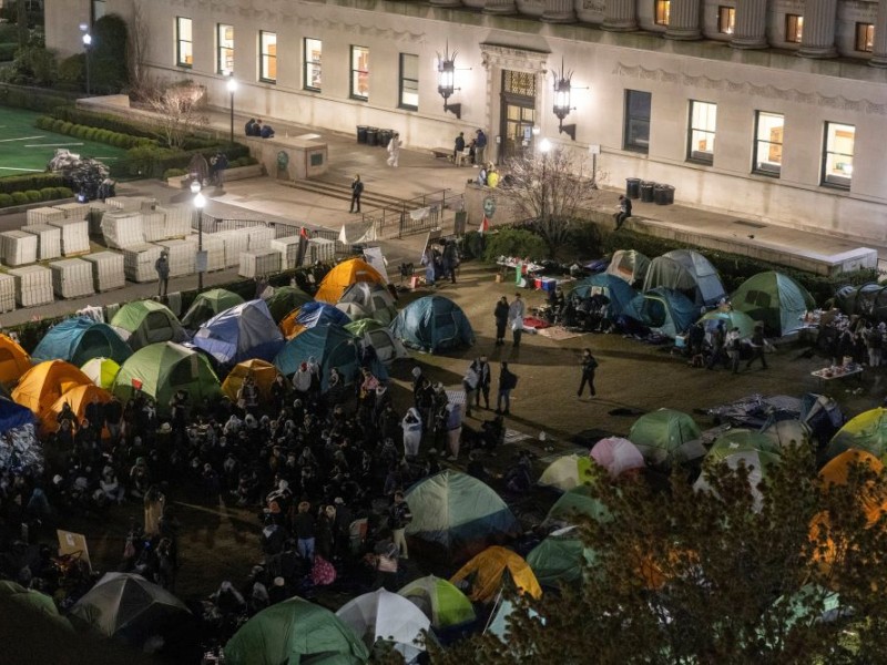 Mahasiswa mengadakan pertemuan umum harian saat mereka terus mempertahankan kamp protes untuk mendukung warga Palestina di Universitas Columbia, 26 April 2024./Reuters