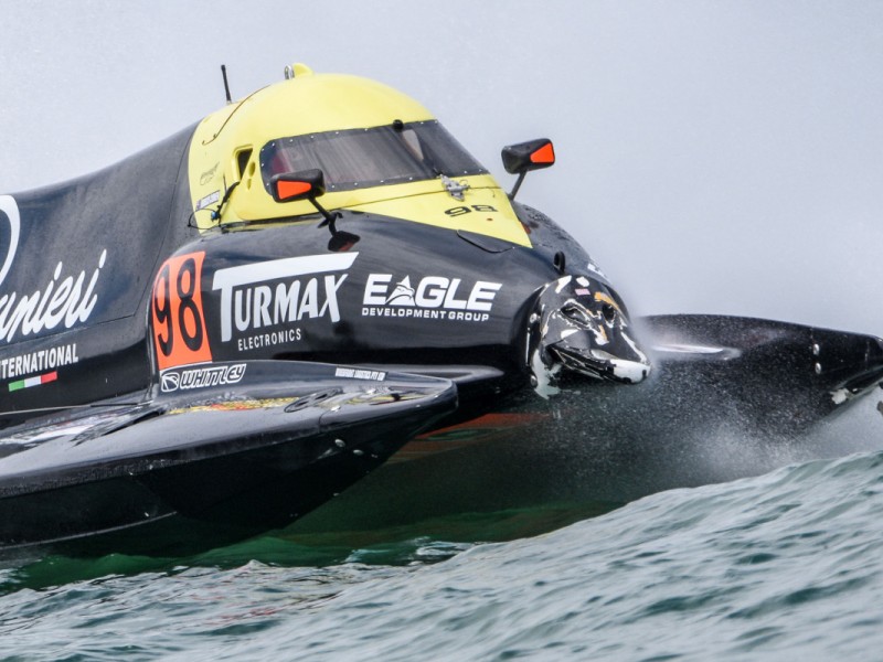 Foto-foto Canggihnya Perahu Motor di F1 Powerboat Danau Toba