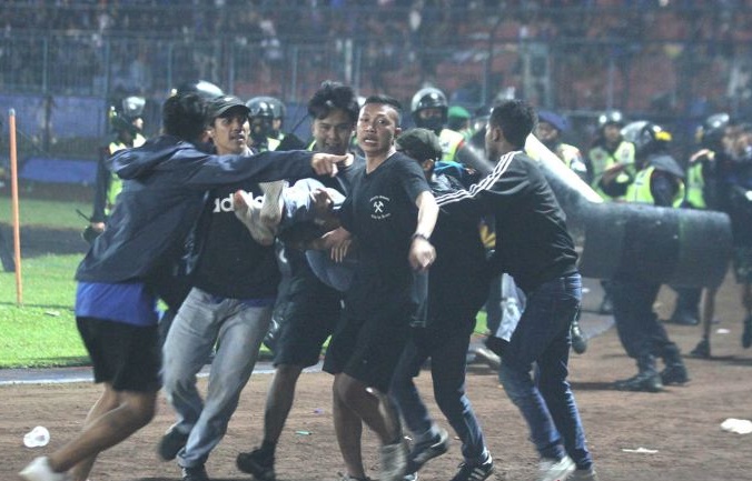 Foto-foto Tragedi Stadion Kanjuruhan, Peristiwa Kelam Dunia Sepak Bola