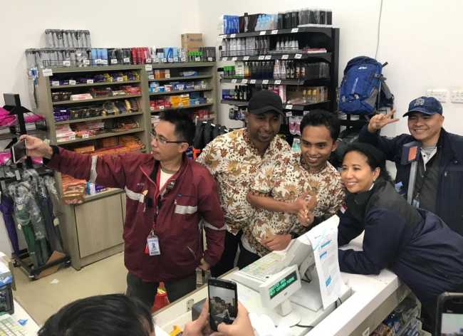 BERITA FOTO : Kunjungan Pertama Rini Soemarno ke Freeport, Melihat Grasberg Mine, Tambang Underground, Hingga 'Panen' Melon  