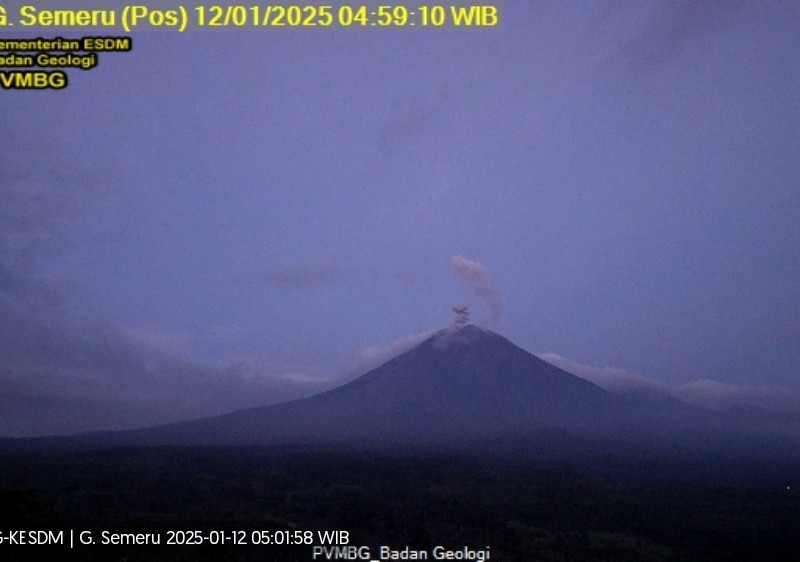 Gunung Ibu, Semeru dan Dempo Meletus Hari Ini