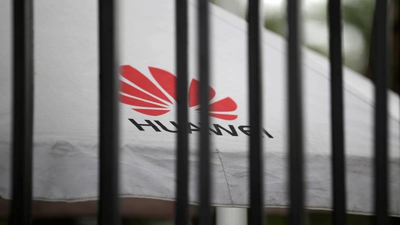 Perang Dagang AS-China, Potret Pendiri Huawei, dan Taksi