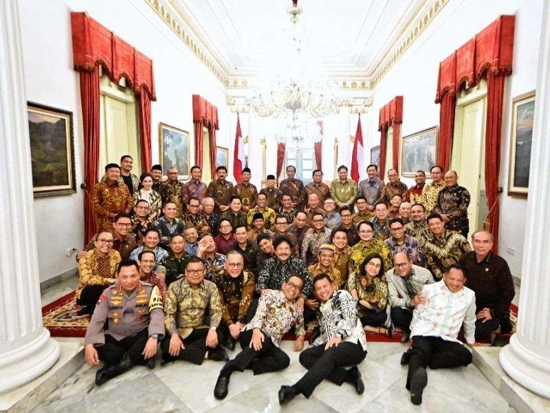 Jokowi bersama jajaran kabinet kerja 