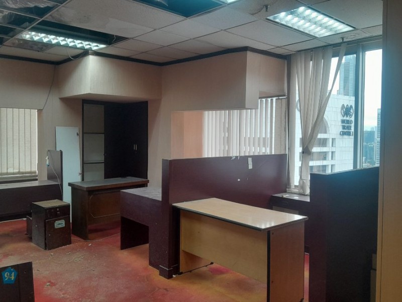 Kondisi bekas kantor PT Hanson International Tbk. (MYRX)