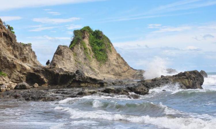 Dari Pantai Batu Karas hingga Green Canyon, Ini Destinasi Wisata di Pangandaran