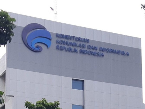 Logo Kemenkominfo di Gedung Kemenkominfo 