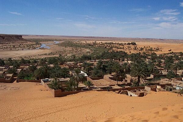 Negara terbesar di Afrika - Oasis ksar di Beni Abbes, Aljazair/World Factbook 2021, Central Intelligence Agency