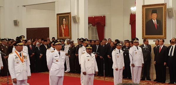 Presiden Jokowi Lantik 9 Gubernur di Istana