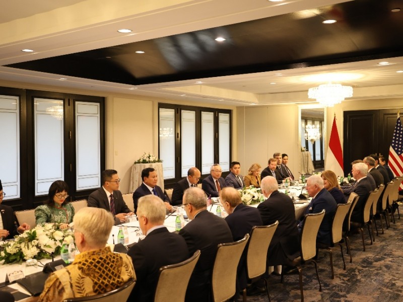 Presiden Prabowo Subianto melakukan pertemuan dengan anggota korporasi The United States – Indonesia Society (USINDO) yang digelar di Ruang Dumbarton, Hotel Four Season, Washington DC, pada Senin, 11 November 2024. Foto: BPMI Setpres/Muchlis Jr