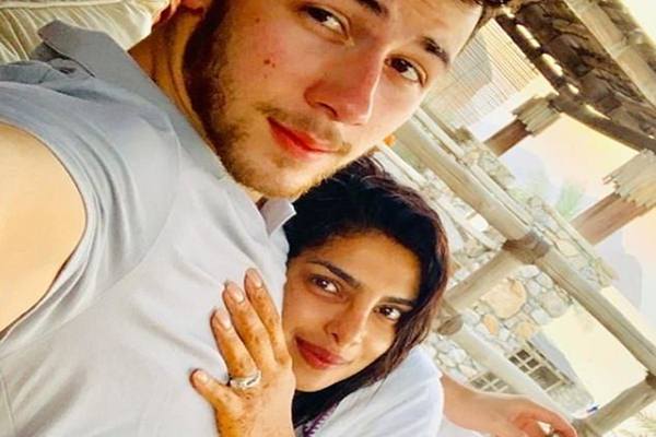 Priyanka Chopra dan Nick Jonas Bulan Madu ke Oman