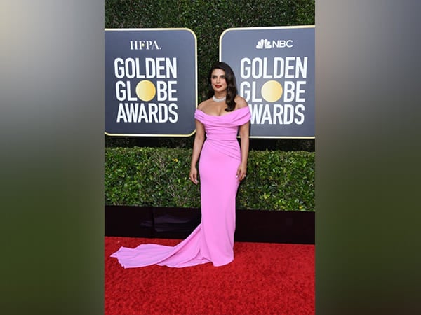 10 Fashion Terbaik di Golden Globes 2020