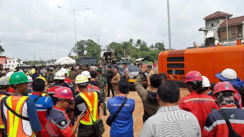 Drama dan Air Mata Saat Eksekusi Tanah di Ruas Tol Cinere-Serpong