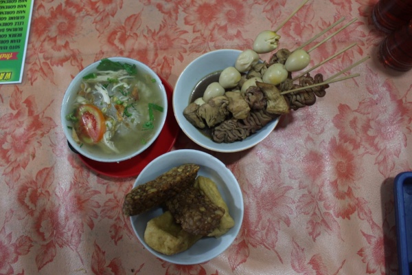 JELAJAH LEBARAN JAWA-BALI 2019 : Tendangan Segar dan Sedap Soto Semarang