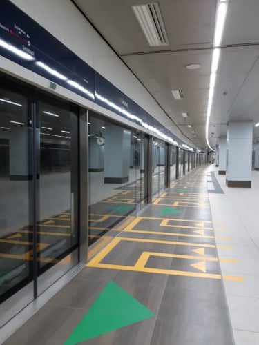 Warga Jakarta : MRT Keren Banget, Seperti di Luar Negeri!