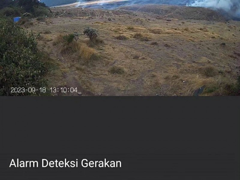 alun-alun suryakencana gunung gede terbakar