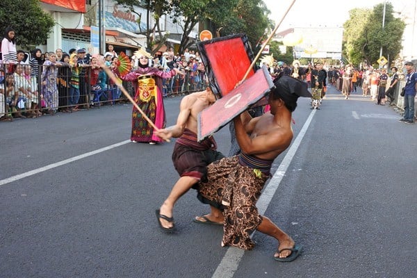 Foto-foto Indahnya Karnaval Kelas Dunia di Jember