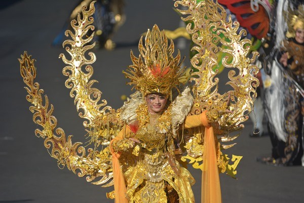 Foto-foto Indahnya Karnaval Kelas Dunia di Jember