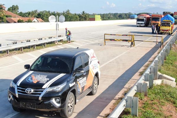 Melihat dari Udara Keindahan Simpang Susun KM 108 Tol Bakauheni-Terbanggi Besar