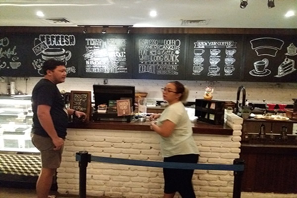 Nikmatnya Seruput Kopi di Historica Kafe Surabaya