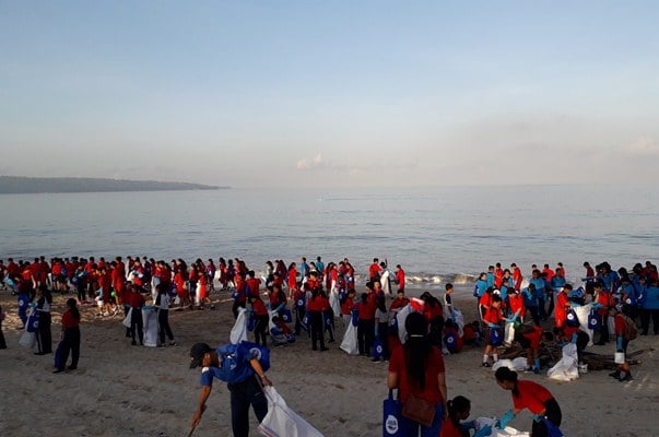 Begini Suasana Kegiatan Bali Beach Clean-up Tahun 2019 di Pantai Kedonganan