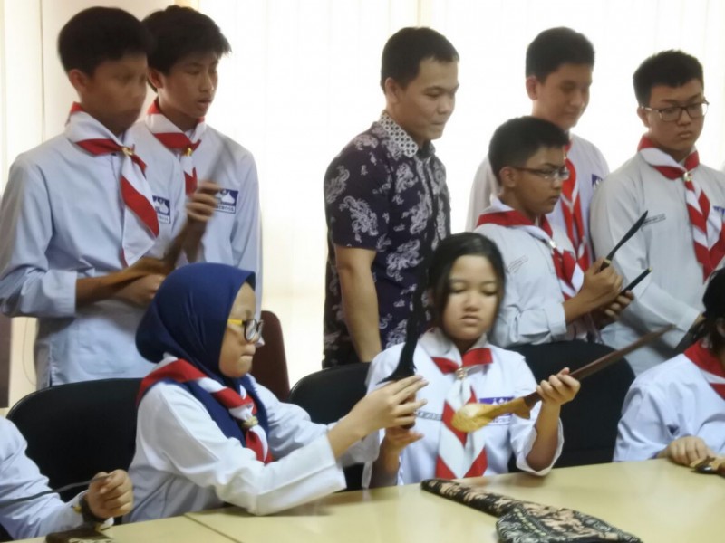 Senjata Tradisional Indonesia Diperkenalkan di Tingkat Sekolah