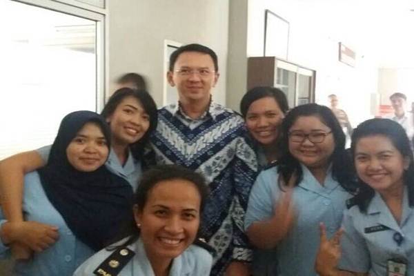 Foto-foto Ahok di Rutan Cipinang