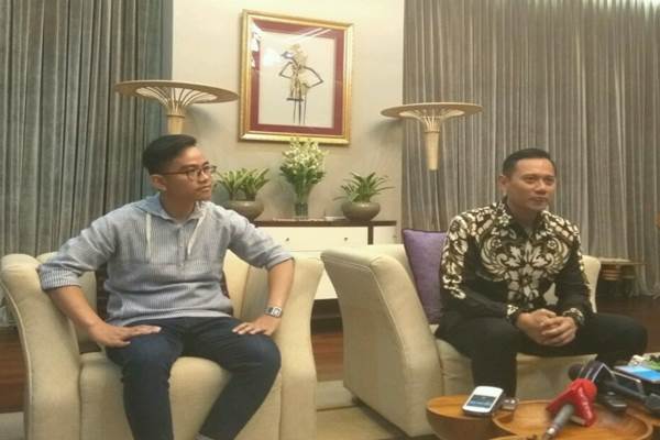 Putra SBY dan Jokowi, Agus dan Gibran, Tampil Kompak di Istana