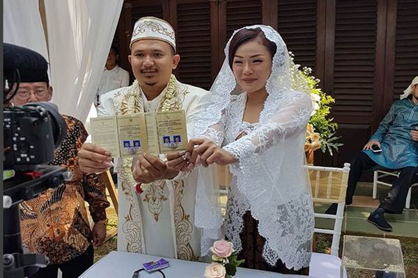 Berikut Foto-foto Pernikahan Chef Aiko dan Saugi