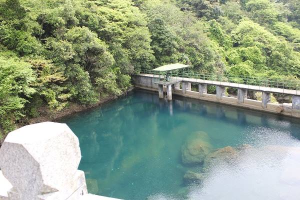 Indahnya Air Terjun 3 Tingkat di Mount Lu