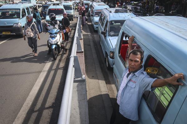 Gabung OK-Otrip, Ini Fasilitas yang Diterima Sopir Angkot Tanah Abang   