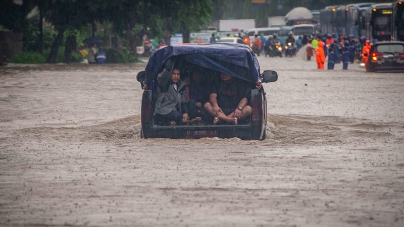 5 Berita Terpopuler, Anies Dinilai Tidak Siap Hadapi Banjir Jakarta Sampai Rumah Yuni Shara Ikut Kebanjiran