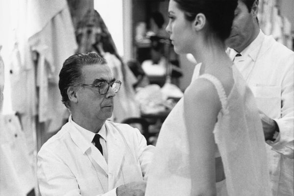 Cristóbal Balenciaga, Desainer Ikonis yang Misterius