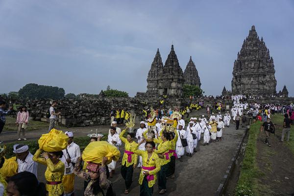 Hari Raya Nyepi : Ribuan Umat Hindu Gelar Upacara Tawur Agung