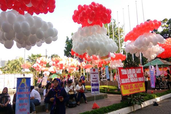 Banjir Bunga Surut, Kini Giliran Banjir Balon di Balaikota