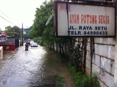 JAKARTA BANJIR 2015: Foto & Lokasi Banjir di Jakarta (21/3)