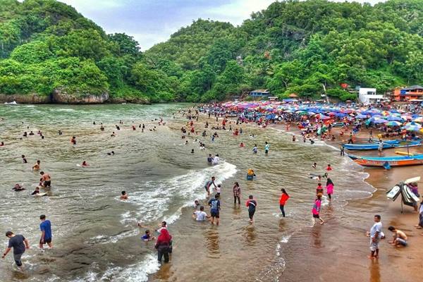 Puluhan Ribu Wisatawan Kunjungi Objek Wisata di Gunung Kidul