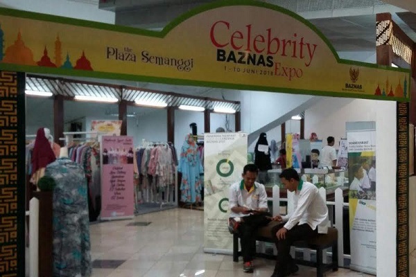 Sejumlah Selebritas Pamerkan Produknya di Celebrity Baznas Expo