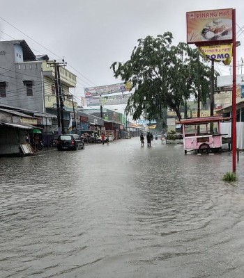 BEKASI BANJIR 2015: Foto-foto Lokasi Banjir di Bekasi Sore Ini