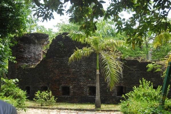 WISATA PULAU SERIBU: Asal Usul Nama Pulau Bidadari