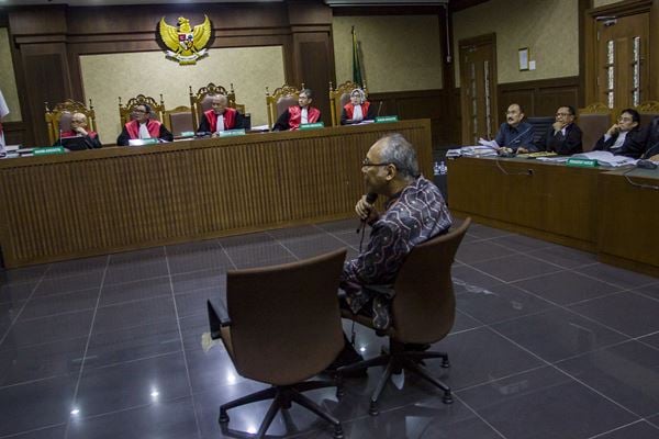 Sidang Bimanesh Ditunda Gara-gara Setnov Enggan Bersaksi Sebelum Divonis