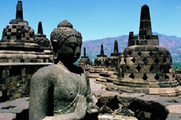 Menanti Masterplan Toba, Borobudur, & Mandalika