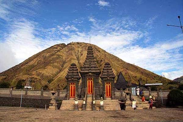 Wisata Bangunan Kolonial Belanda di Lereng Gunung Bromo   