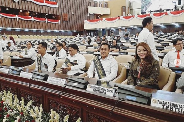 5 Terpopuler Nasional, Artis Ini Jadi Anggota DPR untuk Periode Ketiga, Krisdayanti Akan Mulai dengan Belajar UU MD3