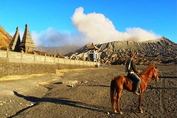 Wisata Bangunan Kolonial Belanda di Lereng Gunung Bromo   